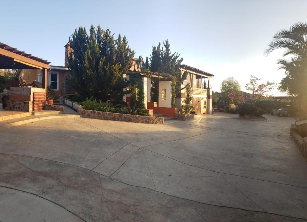 Hotel Tierra Mia Hacienda Ruta Del Vino à Valle de Guadalupe Extérieur photo